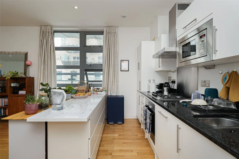 2 bedrooms apartments/flats to sale in Cobb Street, London-image 17