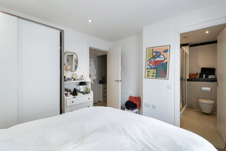 2 bedrooms apartments/flats to sale in Cobb Street, London-image 12