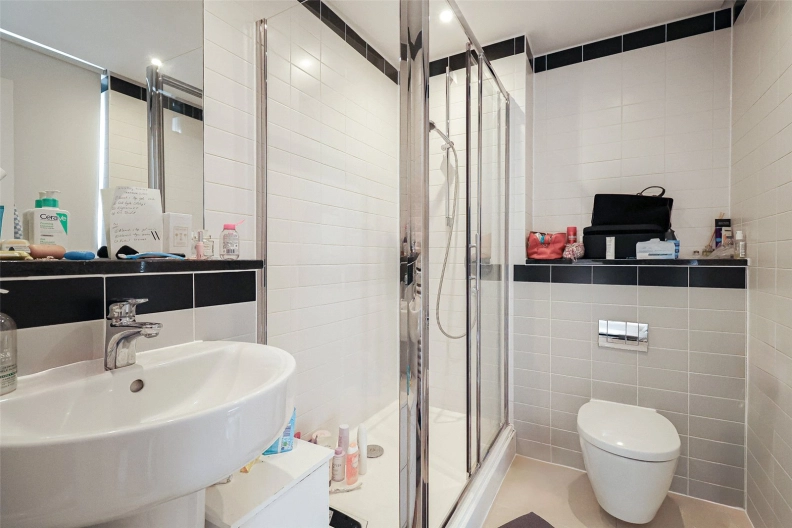 2 bedrooms apartments/flats to sale in Cobb Street, London-image 11