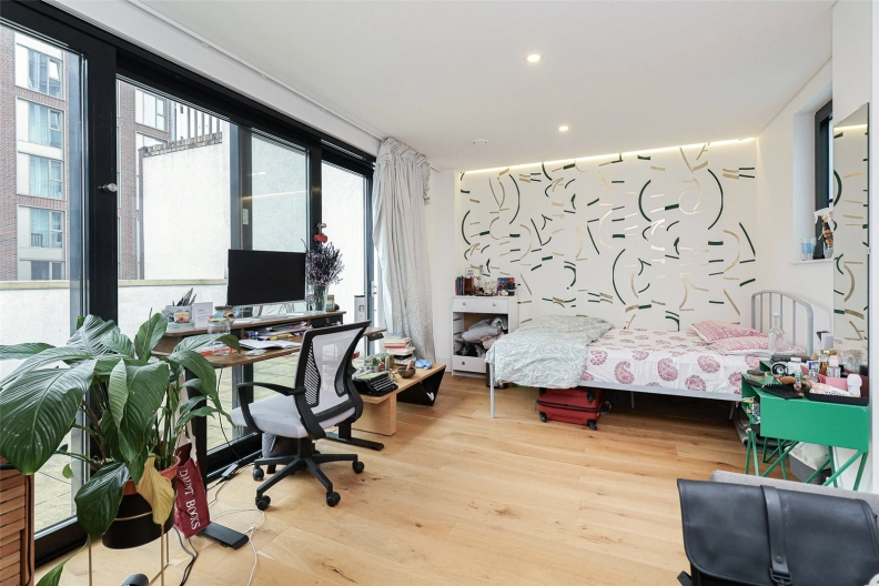 3 bedrooms apartments/flats to sale in Commercial Road, Whitechapel-image 9