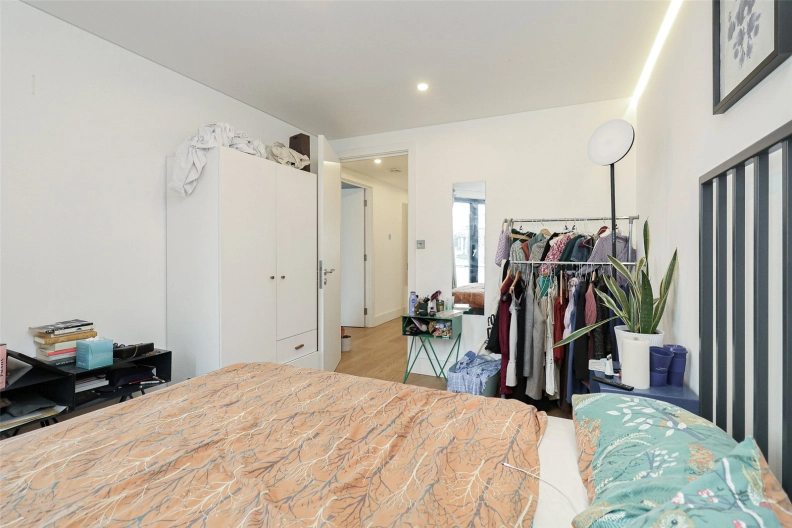 3 bedrooms apartments/flats to sale in Commercial Road, Whitechapel-image 12