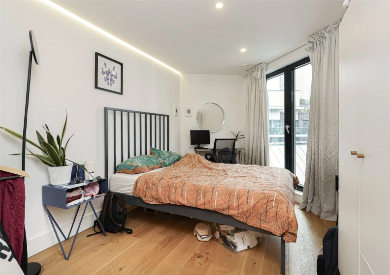 3 bedrooms apartments/flats to sale in Commercial Road, Whitechapel-image 11