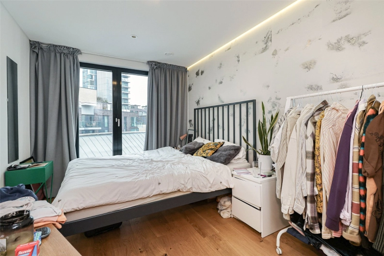 3 bedrooms apartments/flats to sale in Commercial Road, Whitechapel-image 17