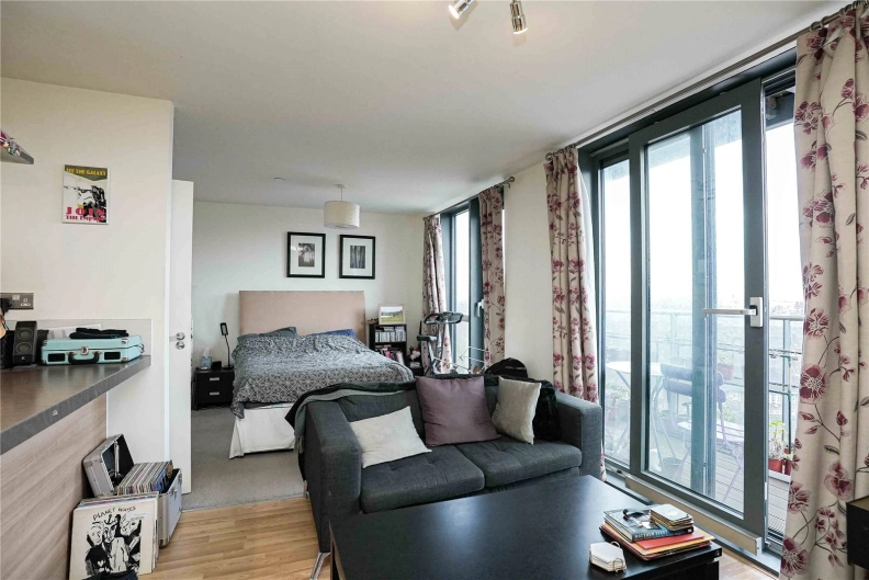 Studio apartments/flats to sale in Homerton Road, London-image 3