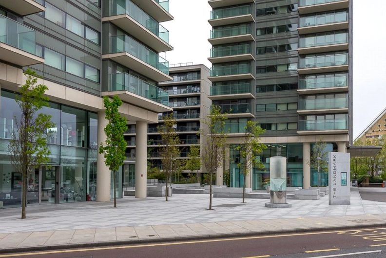 Studio apartments/flats to sale in Marsh Wall, Canary Wharf-image 1