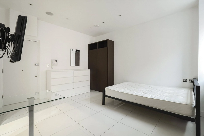 Studio apartments/flats to sale in Judd Street, Euston-image 2