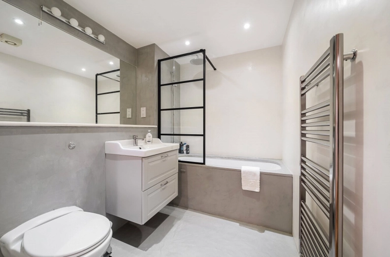 2 bedrooms apartments/flats to sale in Bateman's Row, London-image 7