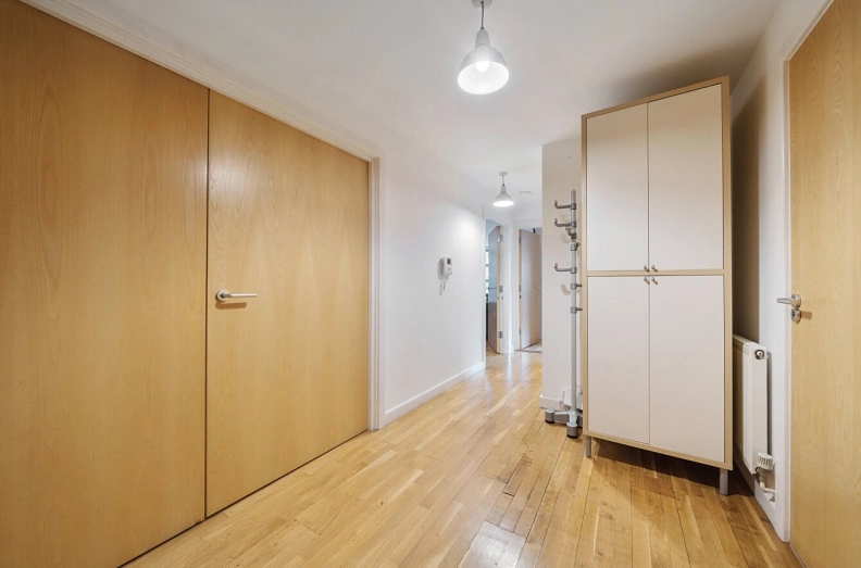 2 bedrooms apartments/flats to sale in Bateman's Row, London-image 14