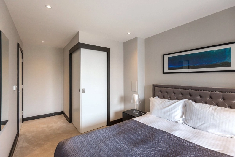 1 bedroom apartments/flats to sale in Lancaster Street, London-image 8