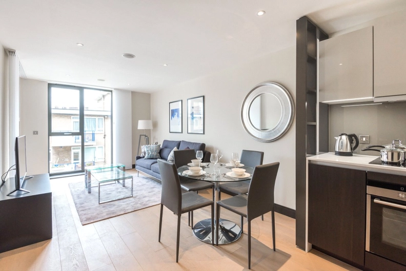 1 bedroom apartments/flats to sale in Lancaster Street, London-image 3