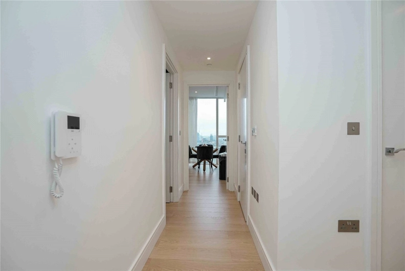 2 bedrooms apartments/flats to sale in Harbour Way, South Quay-image 11