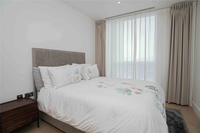 2 bedrooms apartments/flats to sale in Harbour Way, South Quay-image 7