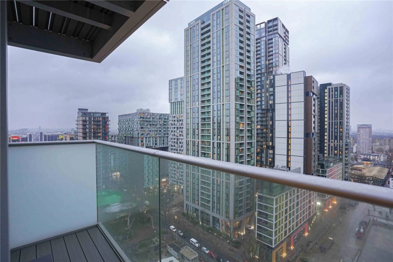 1 bedroom apartments/flats to sale in Pan Peninsula Square, South Quay-image 10