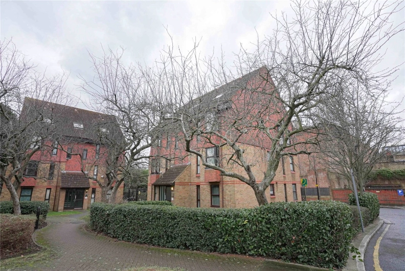 Studio apartments/flats to sale in Coopers Close, Stepney Green-image 1