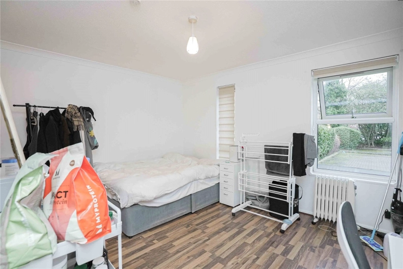 Studio apartments/flats to sale in Coopers Close, Stepney Green-image 4