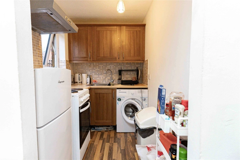 Studio apartments/flats to sale in Coopers Close, Stepney Green-image 3