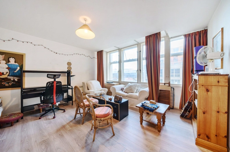 Studio apartments/flats to sale in Newington Causeway, Elephant & Castle-image 2