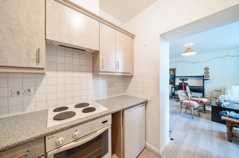 Studio apartments/flats to sale in Newington Causeway, Elephant & Castle-image 10