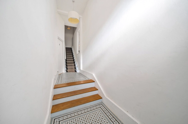 2 bedrooms apartments/flats to sale in Tufnell Park Road, London-image 10