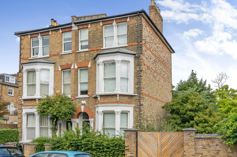 1 bedroom apartments/flats to sale in Dalmeny Road, London-image 1