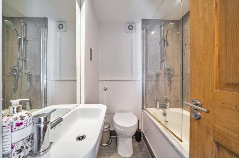 1 bedroom apartments/flats to sale in Dalmeny Road, London-image 10