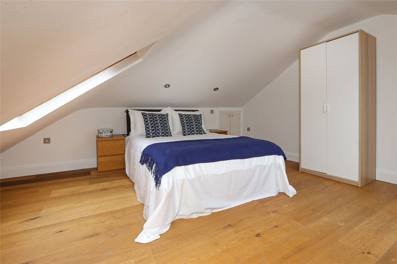 2 bedrooms apartments/flats to sale in Dalmeny Road, London-image 7