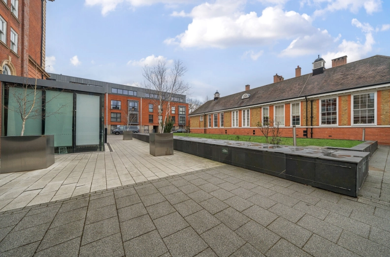 1 bedroom apartments/flats to sale in Drummond Way, Highbury and Islington-image 12