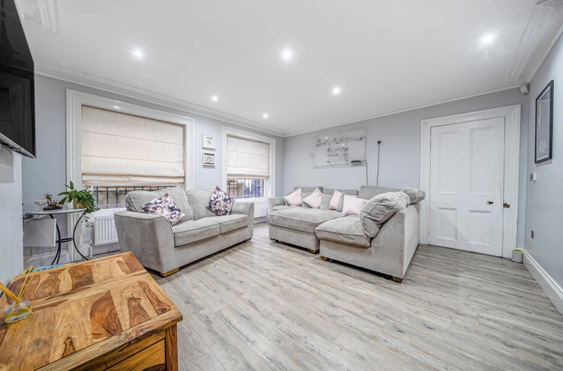 4 bedrooms houses to sale in Burghley Road, Kentish Town-image 6