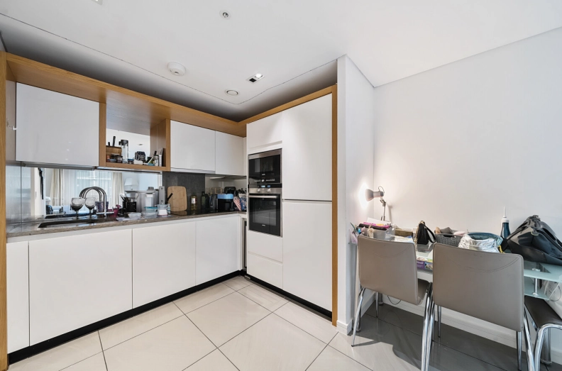 1 bedroom apartments/flats to sale in Brock Street, Marylebone-image 7