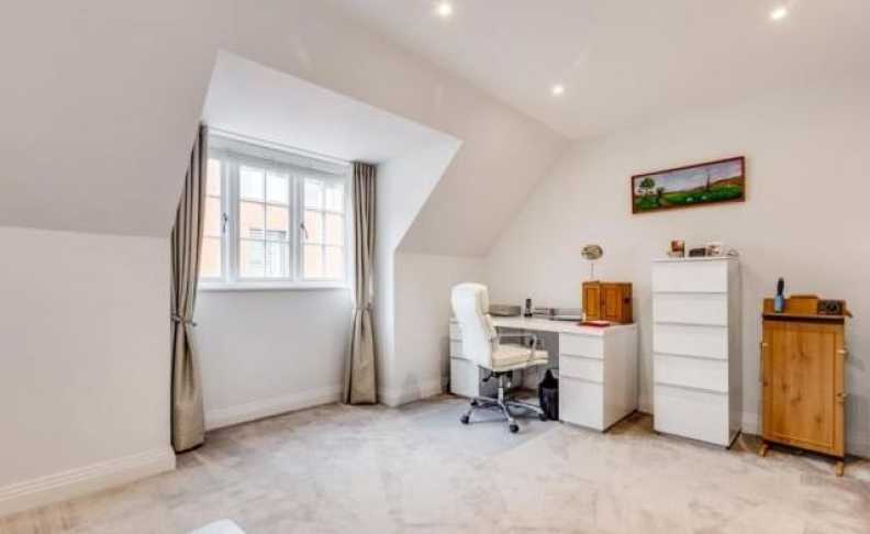 4 bedrooms apartments/flats to sale in Kidderpore Avenue, Hampstead-image 10
