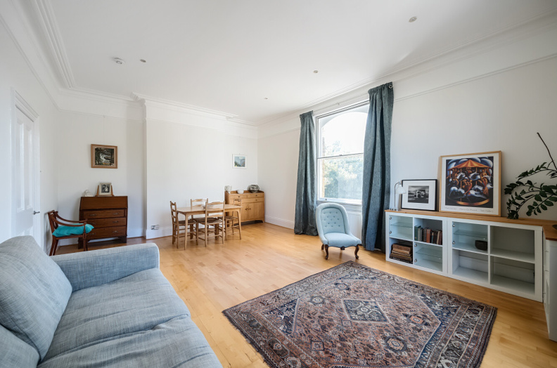 3 bedrooms apartments/flats to sale in The Avenue, Queen's Park-image 9