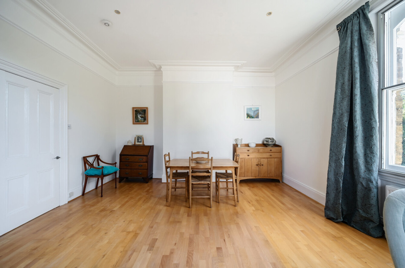 3 bedrooms apartments/flats to sale in The Avenue, Queen's Park-image 11