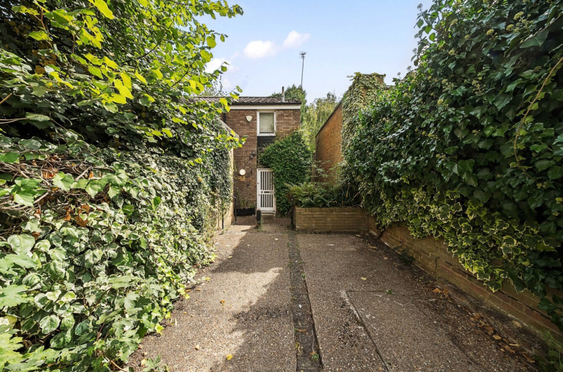 3 bedrooms houses to sale in Ornan Road, Belsize Park-image 14