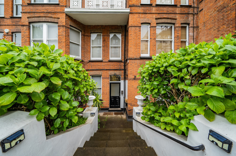 1 bedroom apartments/flats to sale in Canfield Gardens, South Hampstead-image 9