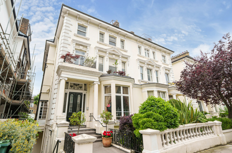 1 bedroom apartments/flats to sale in Belsize Park Gardens, Belsize Park-image 1