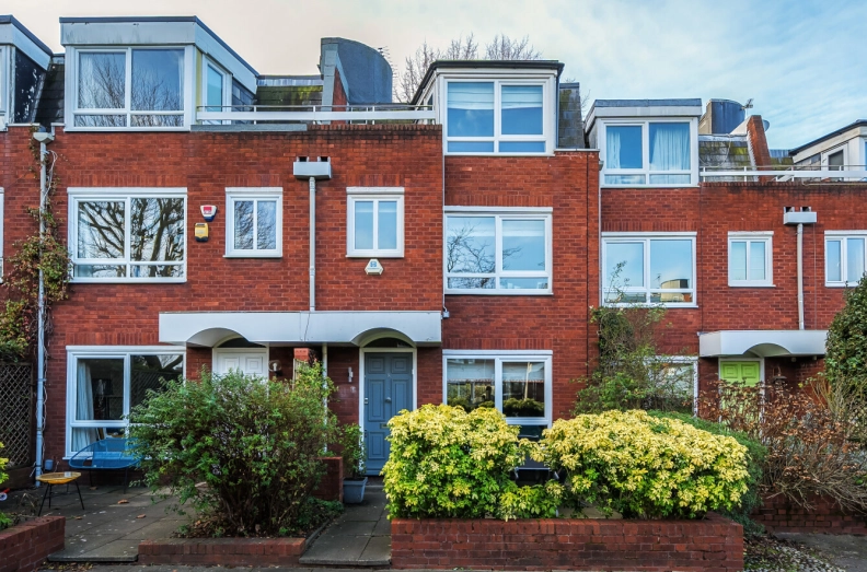 3 bedrooms houses to sale in Vane Close, Hampstead-image 1