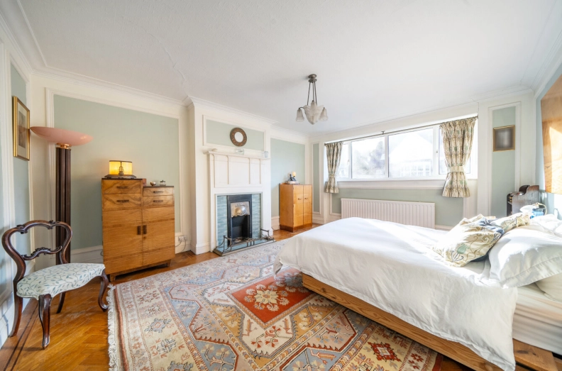 6 bedrooms houses to sale in Woodstock Road, Golders Green-image 8