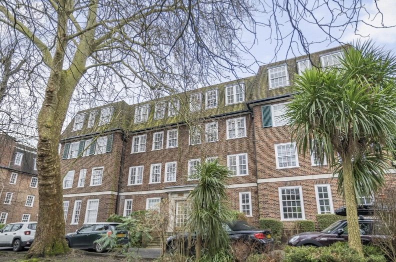 1 bedroom apartments/flats to sale in Prince Arthur Road, Hampstead-image 1