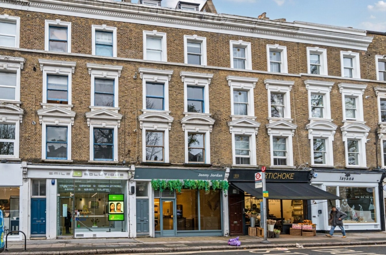 1 bedroom apartments/flats to sale in Englands Lane, Belsize Park-image 1