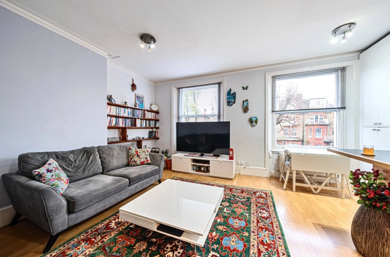 1 bedroom apartments/flats to sale in Englands Lane, Belsize Park-image 2