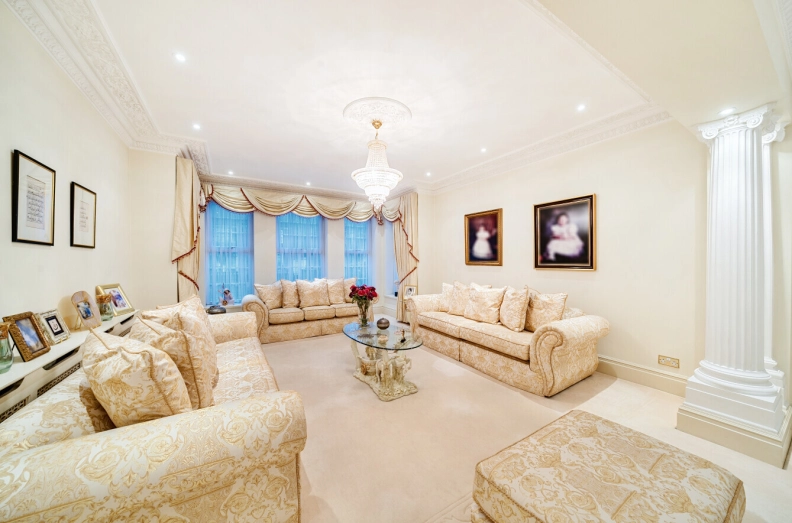 13 bedrooms houses to sale in Hocroft Road, The Hocrofts-image 3