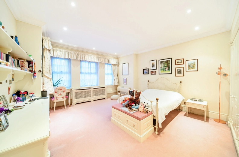 13 bedrooms houses to sale in Hocroft Road, The Hocrofts-image 13