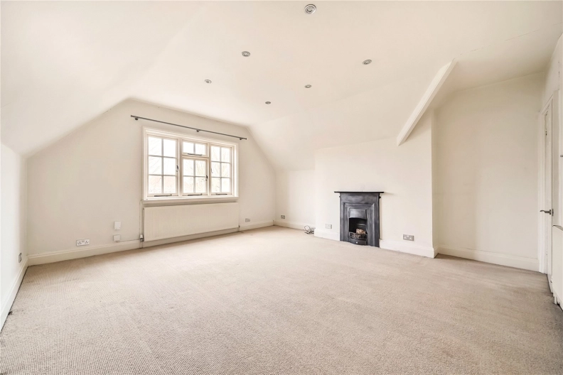 3 bedrooms apartments/flats to sale in Ferncroft Avenue, London-image 2