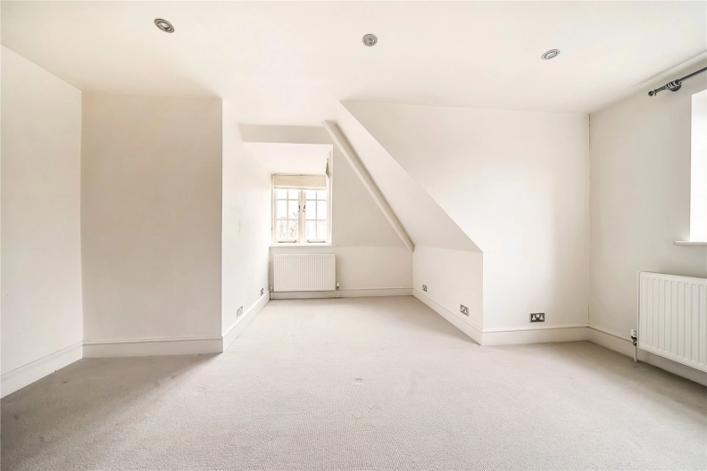 3 bedrooms apartments/flats to sale in Ferncroft Avenue, London-image 19