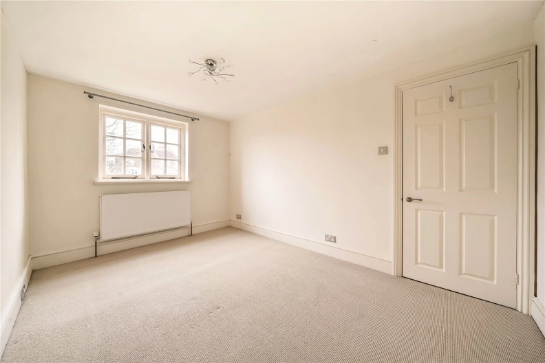 3 bedrooms apartments/flats to sale in Ferncroft Avenue, London-image 20