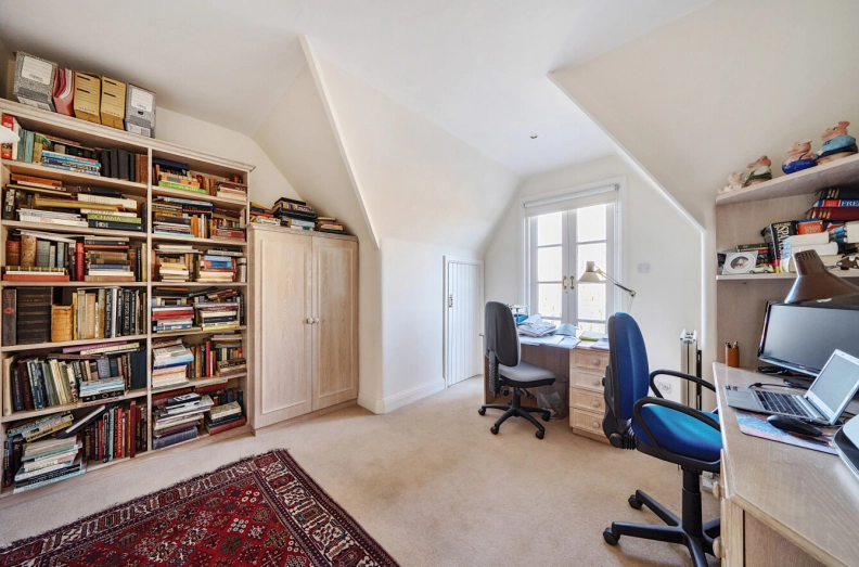 4 bedrooms houses to sale in Heathgate, Hampstead Garden Suburb-image 9