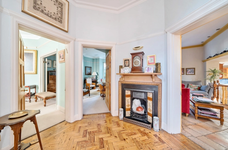 4 bedrooms houses to sale in Heathgate, Hampstead Garden Suburb-image 8