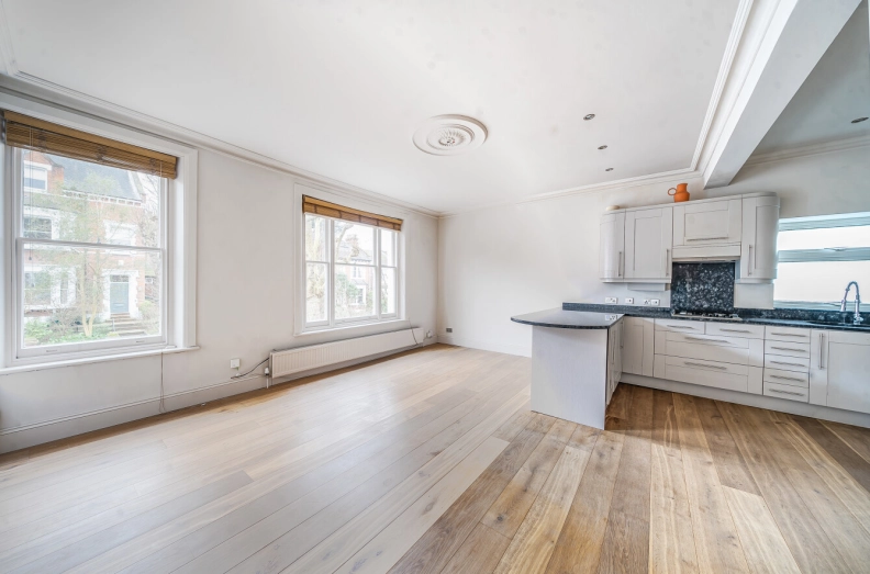 2 bedrooms apartments/flats to sale in Cromwell Avenue, Highgate-image 3