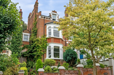 Cromwell Avenue, Highgate N6 image 1