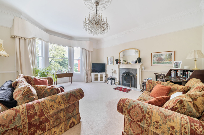 7 bedrooms houses to sale in Cromwell Avenue, Highgate, London-image 20